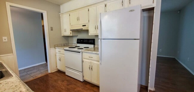 property at 4304 N Pottenger Ave