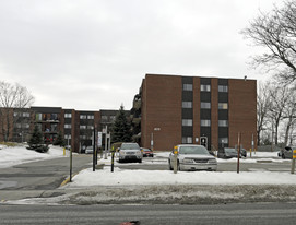 Jardins Sur Le parc Apartments