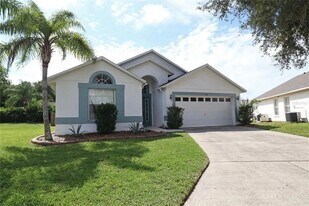 232 Lake Shore Pkwy in Davenport, FL - Building Photo