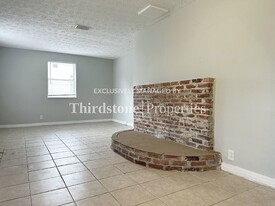 3048 W 19th St in Jacksonville, FL - Building Photo - Building Photo