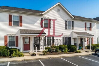 6022 Brice Park Dr in Canal Winchester, OH - Foto de edificio - Building Photo