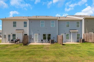11644 Mendenhall Ct in Hampton, GA - Foto de edificio - Building Photo