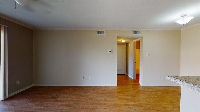 904 University Oaks Blvd, Unit 1 in College Station, TX - Foto de edificio - Building Photo