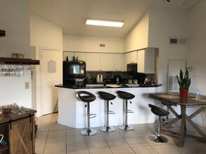 2445 SW 18th Terrace in Fort Lauderdale, FL - Building Photo - Building Photo