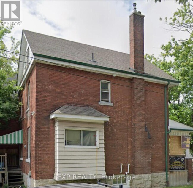 14 Barnesdale Ave N in Hamilton, ON - Building Photo - Building Photo