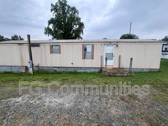 property at 39 17th St SE