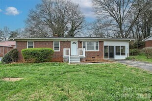 1640 Eaves Rd in Shelby, NC - Building Photo