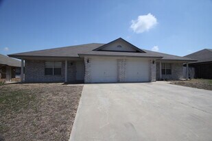 3208 Toledo Dr in Killeen, TX - Building Photo