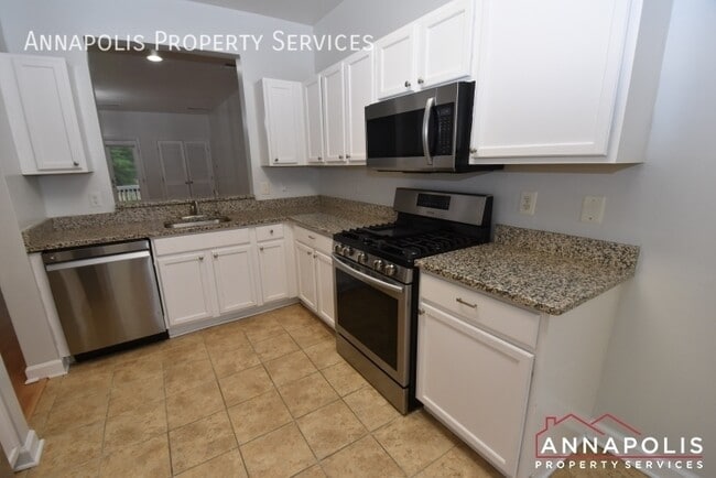 8647 Willow Leaf Ln in Odenton, MD - Building Photo - Building Photo