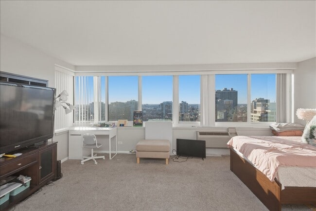 1440 N Lake Shore Dr, Unit 29B in Chicago, IL - Building Photo - Building Photo