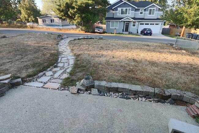 2344 Trenton Ave in Bremerton, WA - Building Photo - Building Photo