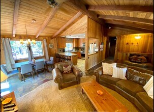 12250 Snowpeak Way in Truckee, CA - Building Photo - Building Photo