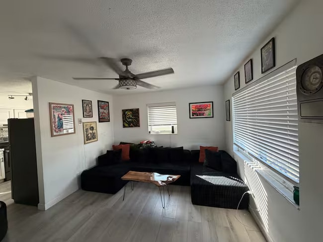 5758 20th Ave N in St. Petersburg, FL - Foto de edificio - Building Photo