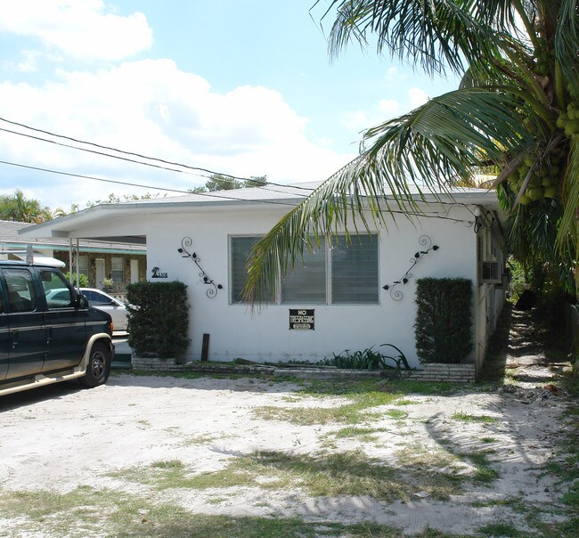 2300-2308 Grant St in Hollywood, FL - Building Photo - Building Photo