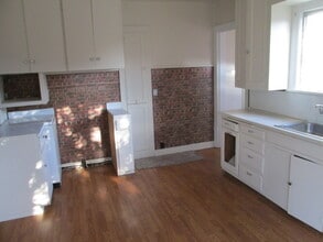 715 Owens St in Klamath Falls, OR - Building Photo - Building Photo