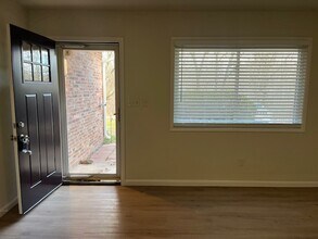 8787 Country Club Dr in Rogers, AR - Building Photo - Building Photo