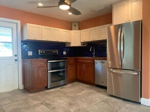 2619 Miriam St S in Gulfport, FL - Building Photo - Building Photo