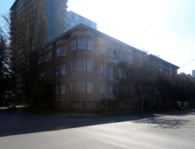 998 Nicola St in Vancouver, BC - Building Photo - Building Photo