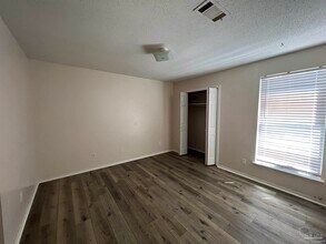 410 Deborah Ln in Pensacola, FL - Building Photo - Building Photo