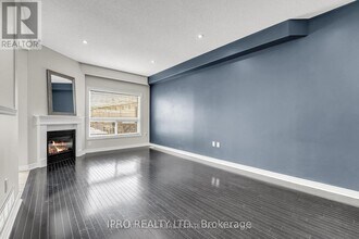 52 Dartmouth Gate in Hamilton, ON - Building Photo - Building Photo
