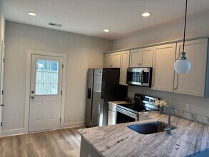 2023 Comstock Ave in North Charleston, SC - Building Photo - Building Photo