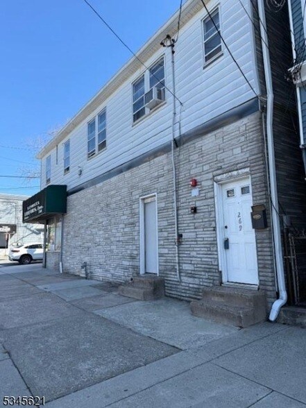 293 Vernon Ave in Clifton, NJ - Building Photo