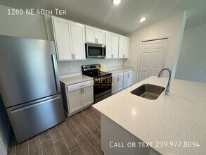 1260 NE 40th Terrace in Cape Coral, FL - Building Photo - Building Photo