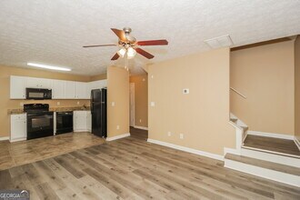 108 Cobblestone Dr in Dallas, GA - Building Photo - Building Photo
