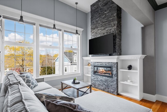 property at 11 S Mason St