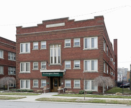 Worthington Manor Apartments in Fort Wayne, IN - Building Photo - Building Photo