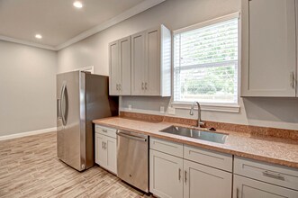 2124 Abiding Grace Cir in Missouri City, TX - Foto de edificio - Building Photo