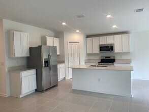 2316 Green Valley St in Daytona Beach, FL - Building Photo - Building Photo