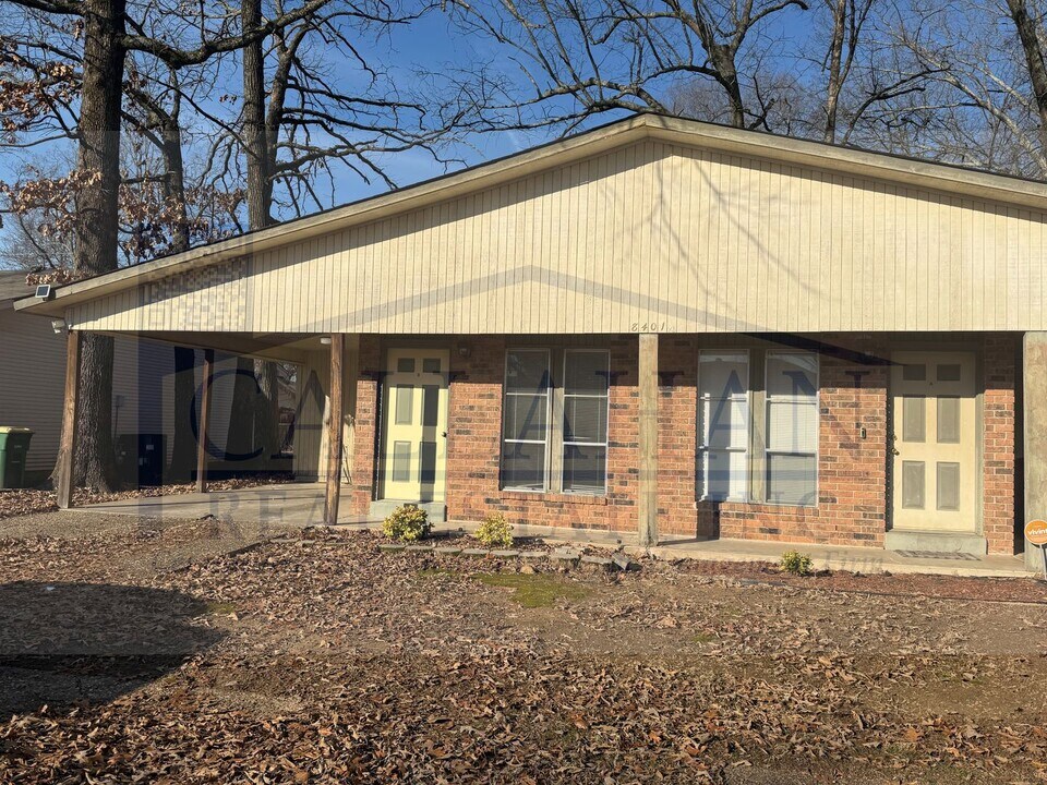 8401 Woodview Dr N in Sherwood, AR - Building Photo