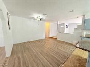 6438 Lori Ct in Las Vegas, NV - Building Photo - Building Photo
