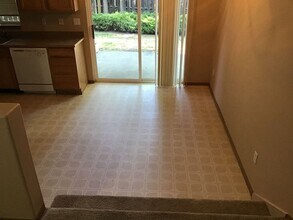 978-980 NE Hidden Valley Dr in Bend, OR - Building Photo - Building Photo