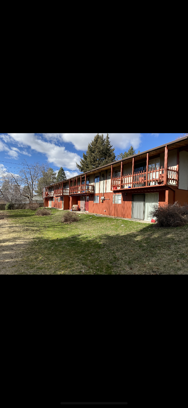 1535 NE Gaines Rd, Unit B in Pullman, WA - Building Photo - Building Photo