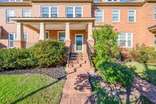 748 Washington Ave in Norfolk, VA - Building Photo