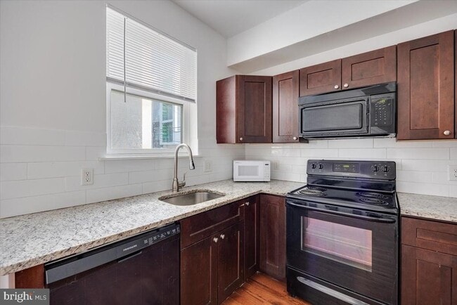 1322 N 15th St in Philadelphia, PA - Building Photo - Building Photo
