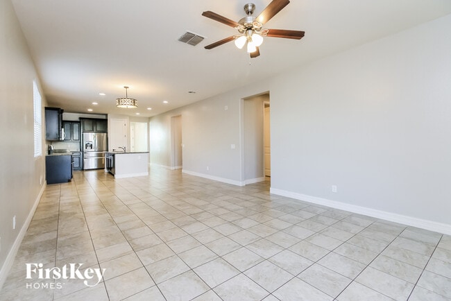 200 E Toscana Dr in San Tan Valley, AZ - Building Photo - Building Photo