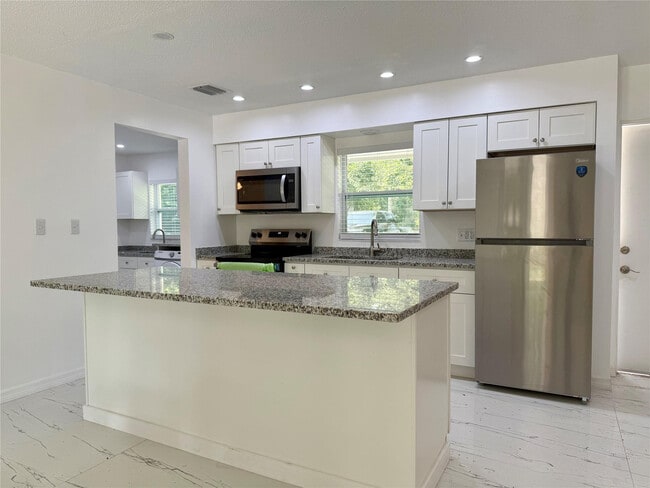 1617 Birch St in Lake Placid, FL - Building Photo - Building Photo