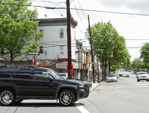 638 Morris Park Ave in Bronx, NY - Building Photo - Building Photo