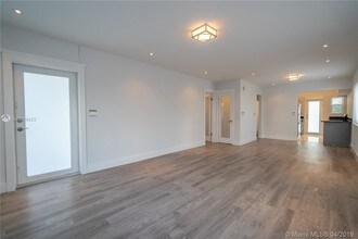 320 86th St-Unit -6 in Miami Beach, FL - Building Photo - Building Photo