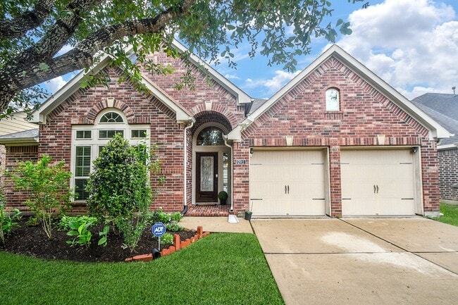 property at 2911 Village Brook Ln