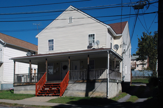 126 Gilligan St in Wilkes-Barre, PA - Foto de edificio - Building Photo