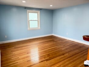 17 Griswold St in Everett, MA - Building Photo - Building Photo