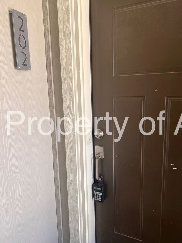 3590 E Grand Forest Dr in Boise, ID - Building Photo - Building Photo