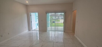 4602 25th St SW in Lehigh Acres, FL - Building Photo - Building Photo
