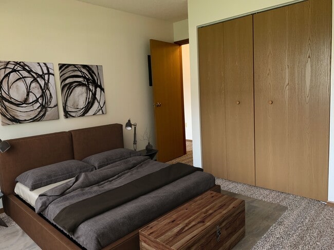 1515 14th Ave E, Unit 11 in West Fargo, ND - Building Photo - Building Photo