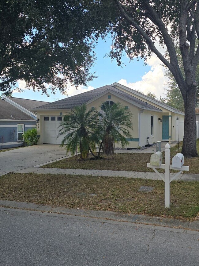 3414 Palm Beach Dr in Valrico, FL - Building Photo - Building Photo