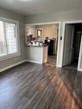 5733 Longwood Ave in Maple Heights, OH - Building Photo - Building Photo